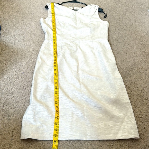 David Meister Cream Sheath Dress With A Subtle Shine To It Size 8 - Picture 7 of 8